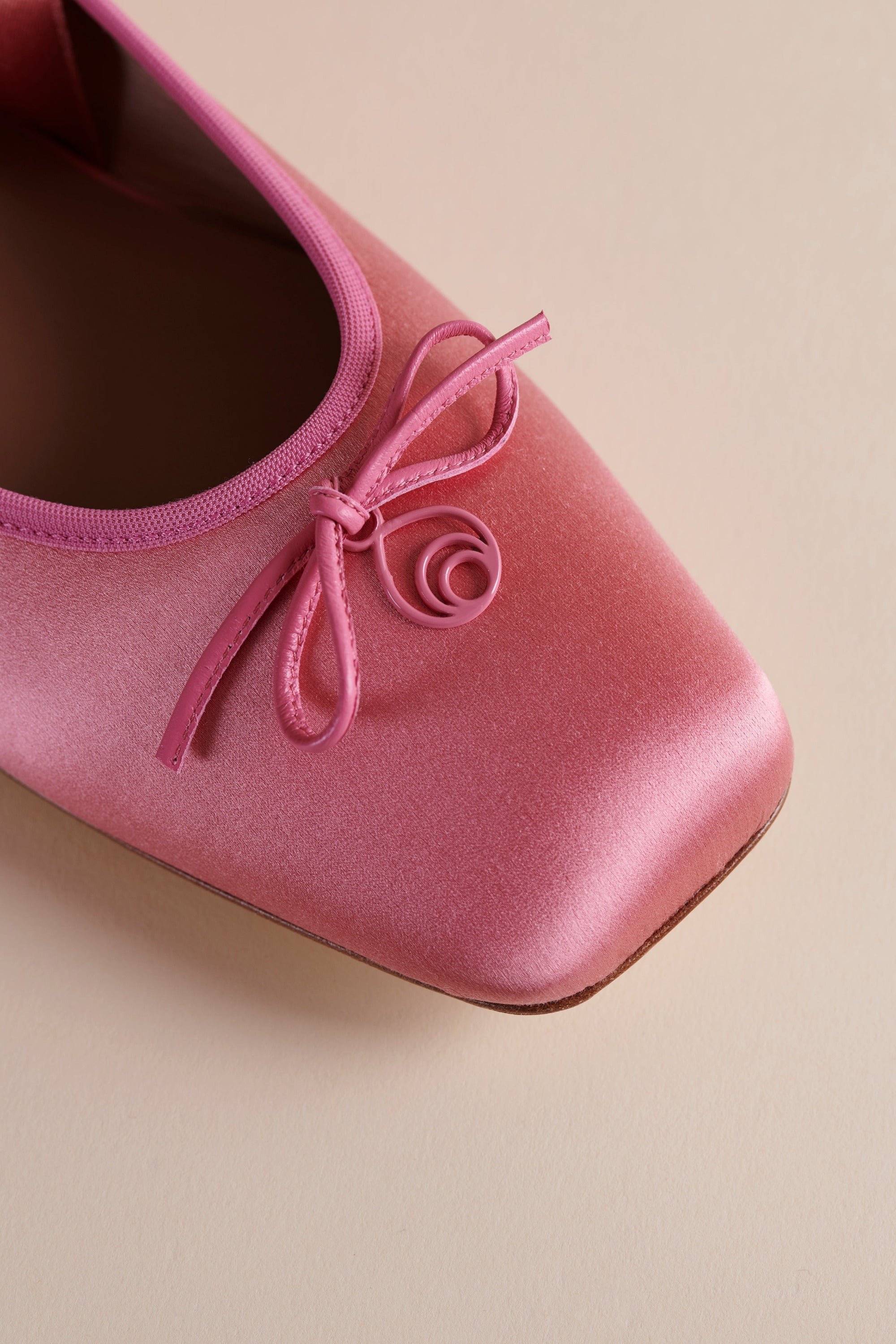 新品✨Mollini Bijou Ballet Shoes パンプス　ピンク Lali Ballet Flat in Flamingo