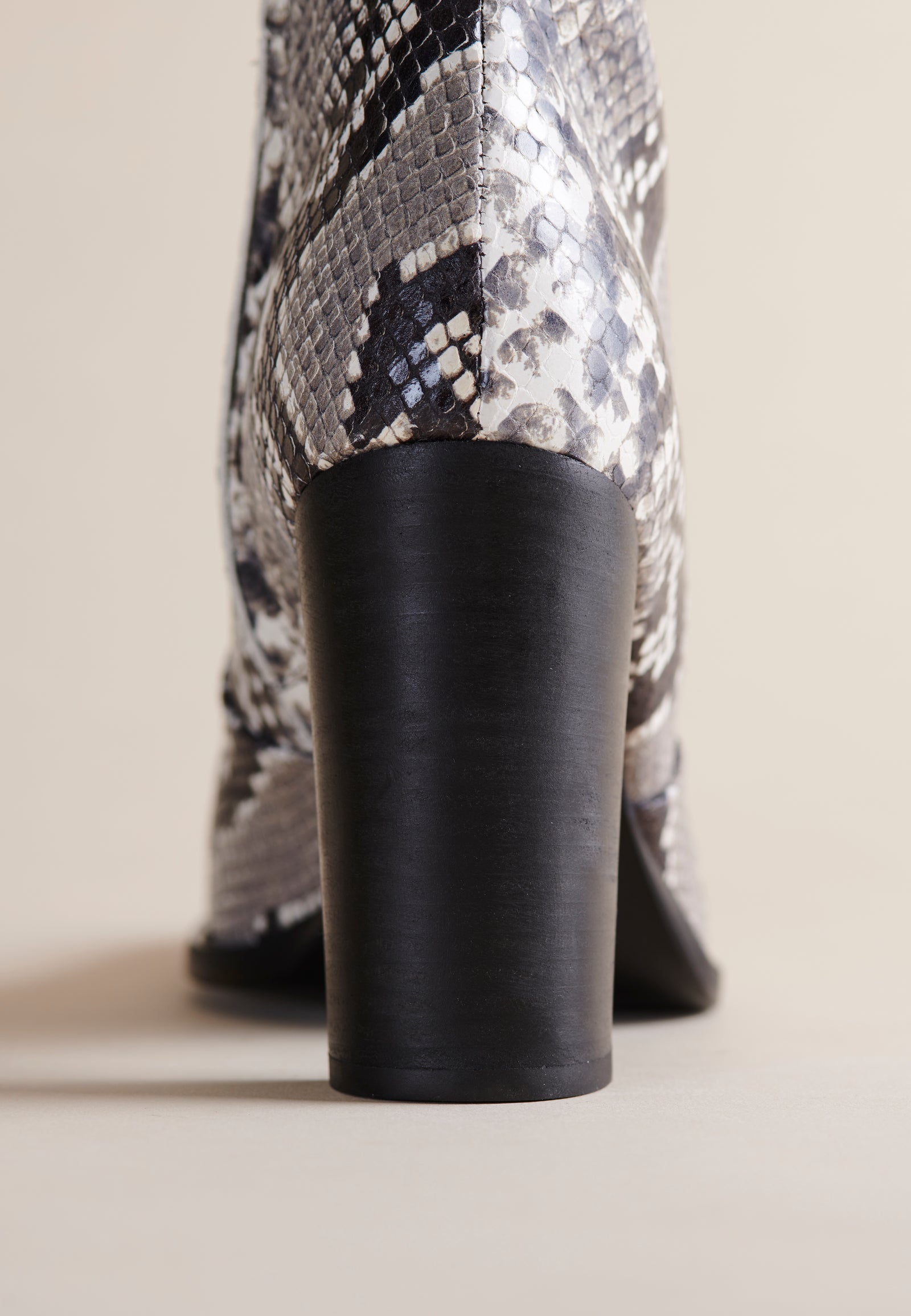 利*壊様 deedee Python bell bottom ブーツカット　ベル ストレッチベロア ベルボトム BELL BOTTOM DEEDEE ゴブラン ペイズリー