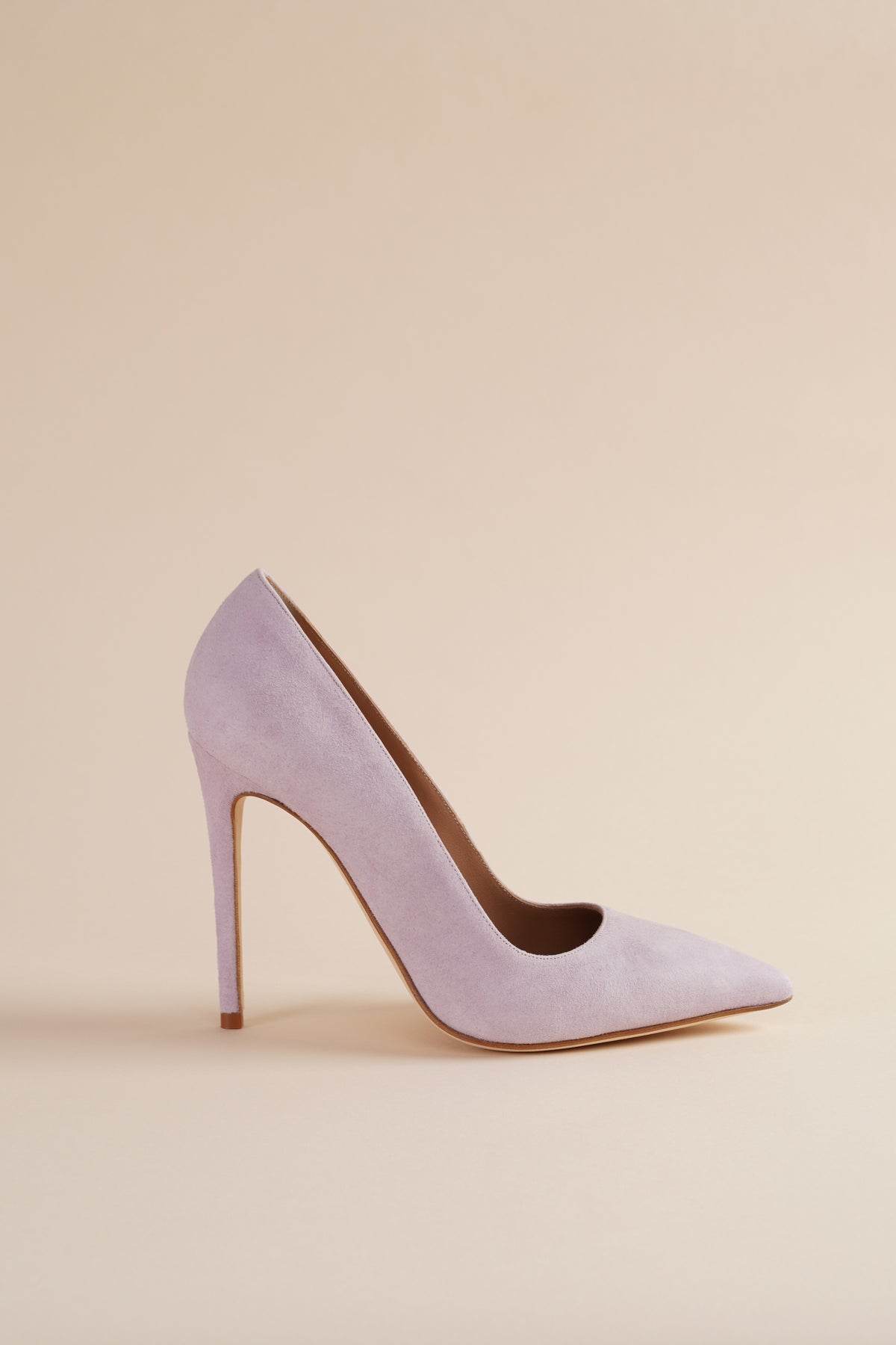 Heeled Pump in Lavender Suede