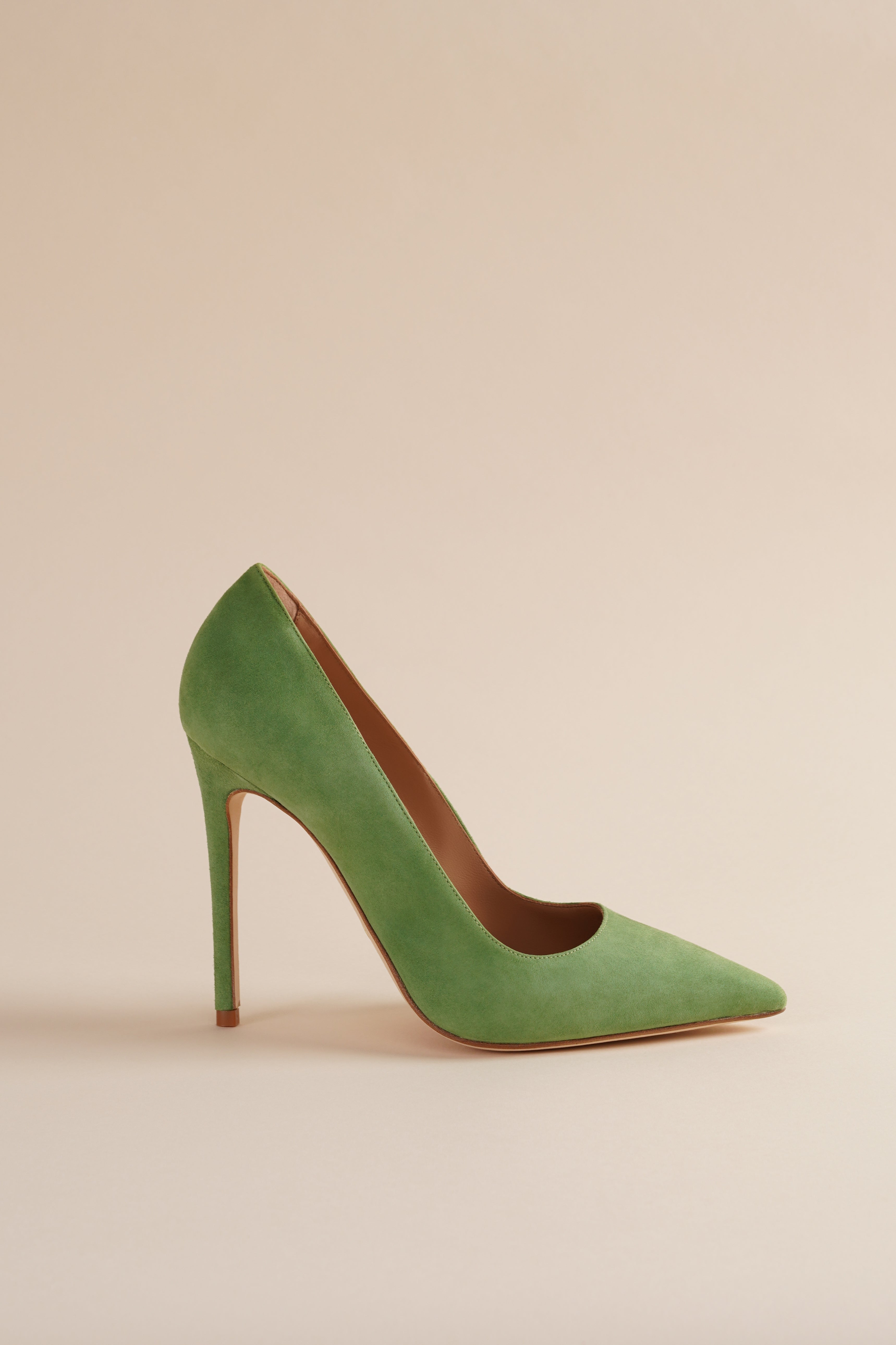 Heeled Pump in Green Suede