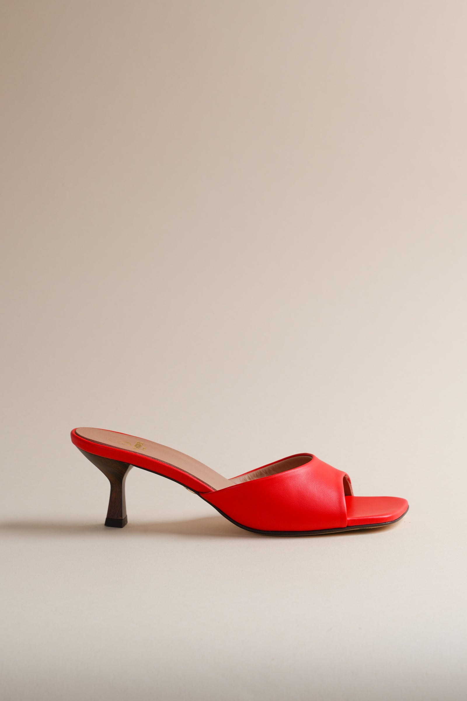 Red kitten heel discount mules