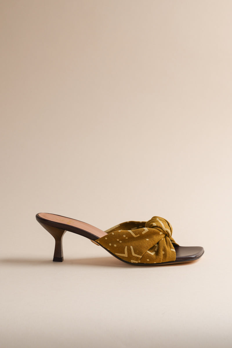 Tuesday Mule in Dandelion