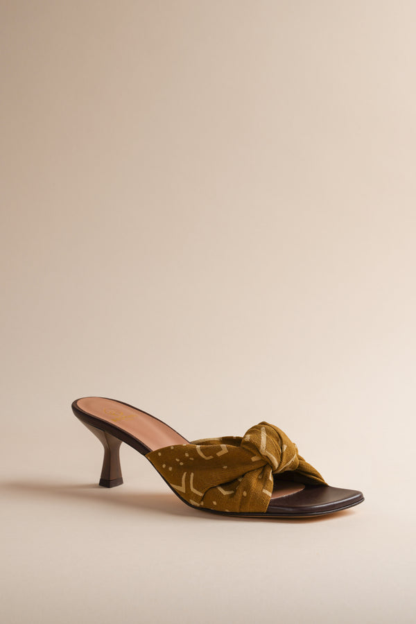 Tuesday Mule in Dandelion