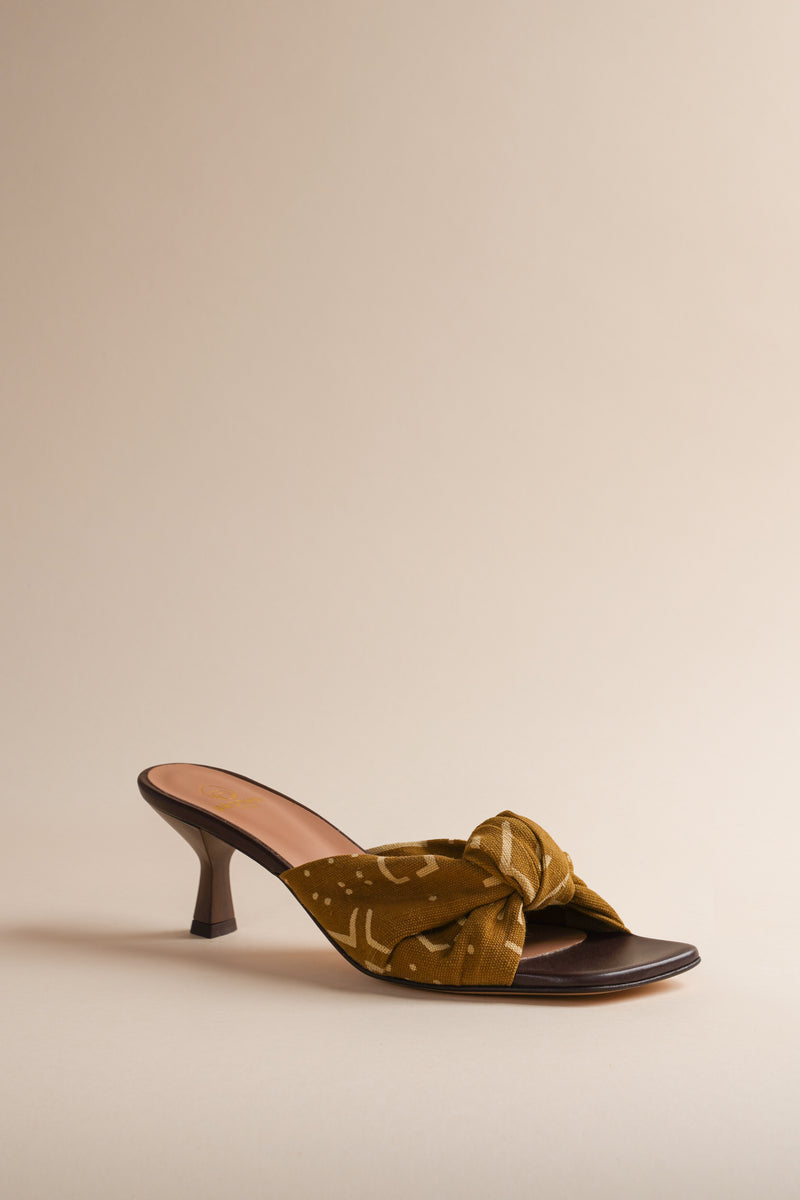 Tuesday Mule in Dandelion